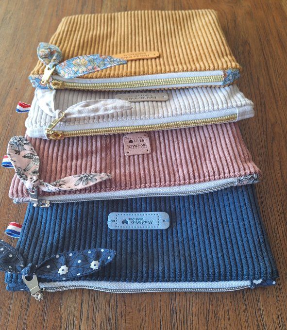 Pochette velour côtelé