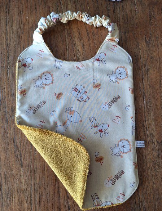 Serviette maternelle